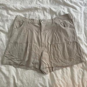 Linen shorts